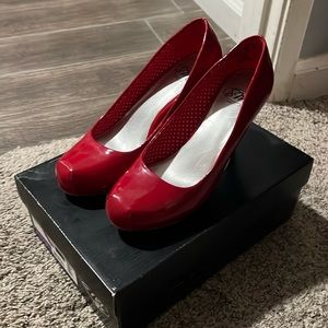 Women’s red heels